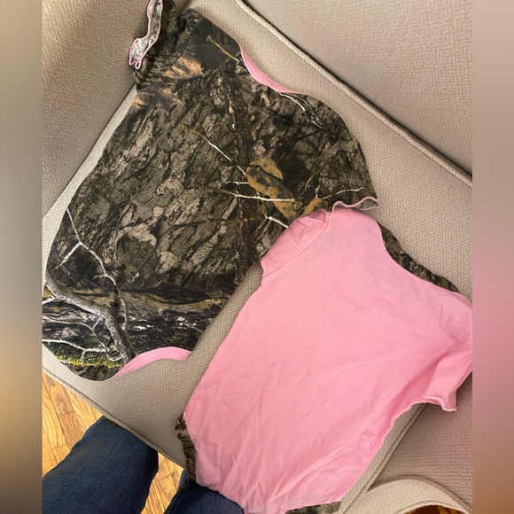 Set of 2 Mossy Oak Toddler Girl Onesies - Picture 2 of 5